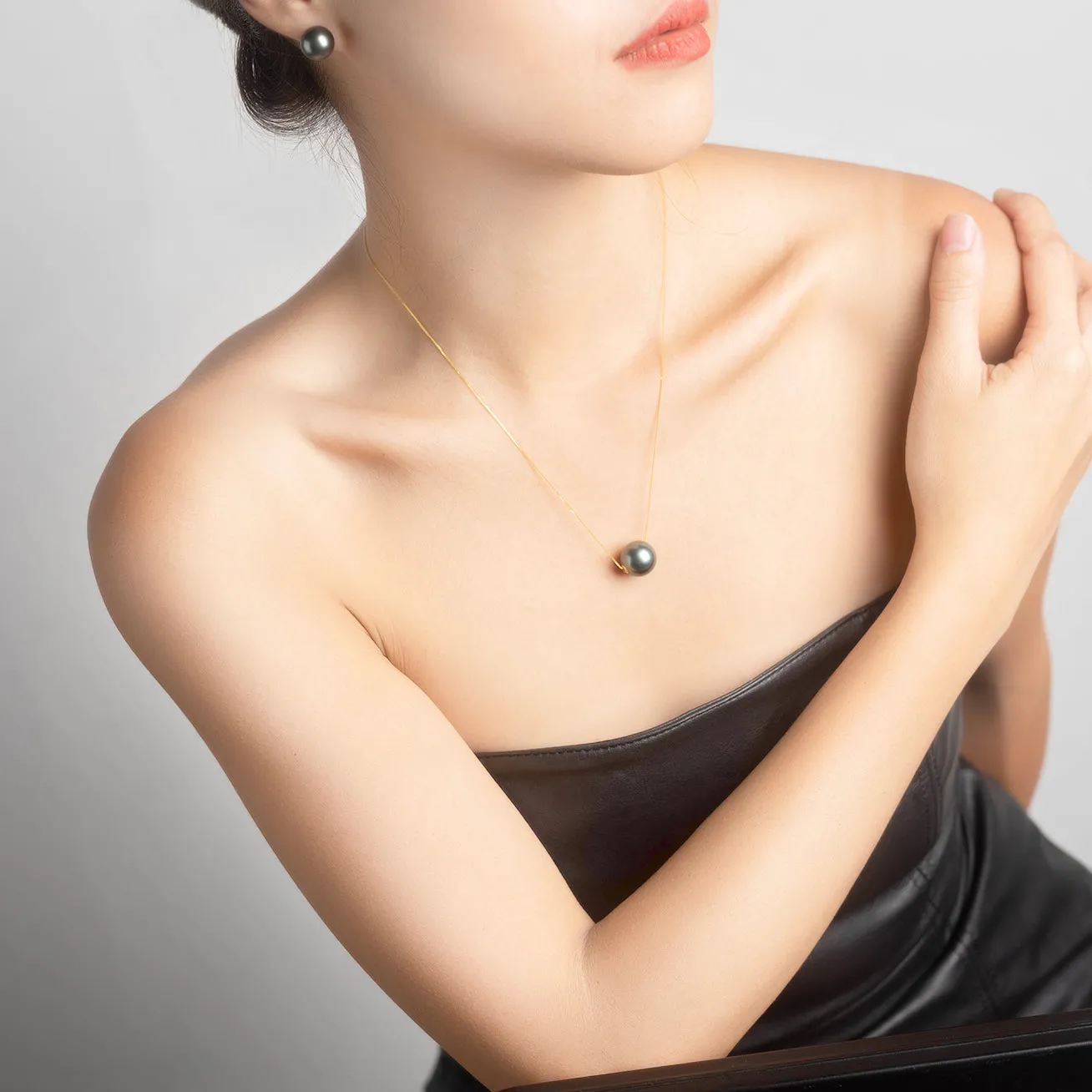 18K Tahitian Pearl Necklace KN00082