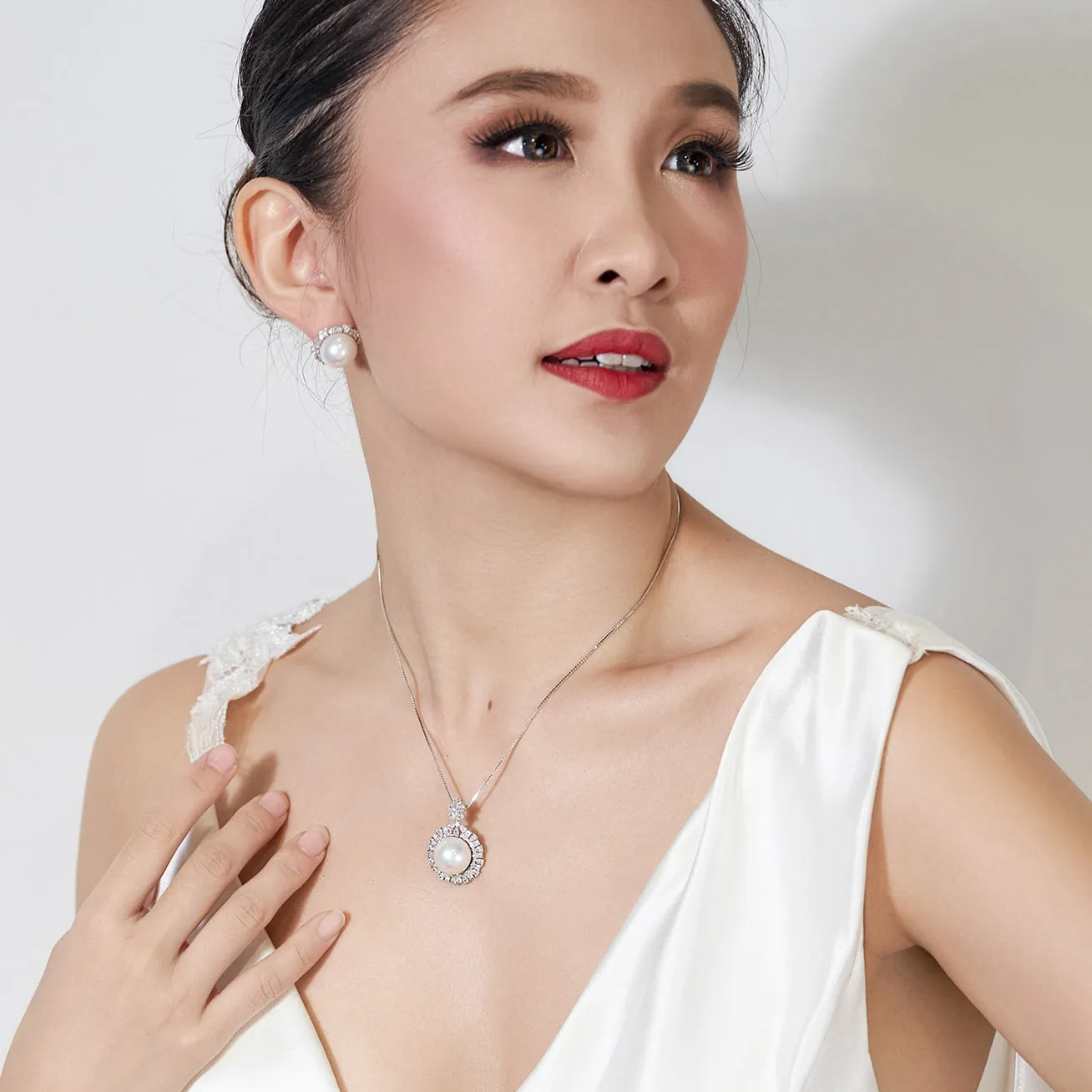 Elegant Edison Pearl Necklace WN00372