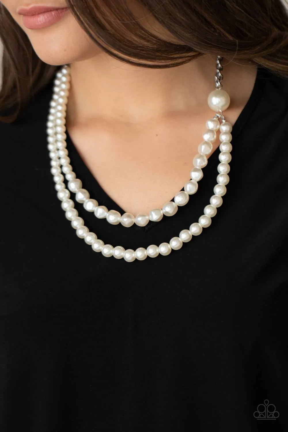 Paparazzi Remarkable Radiance - White Necklace