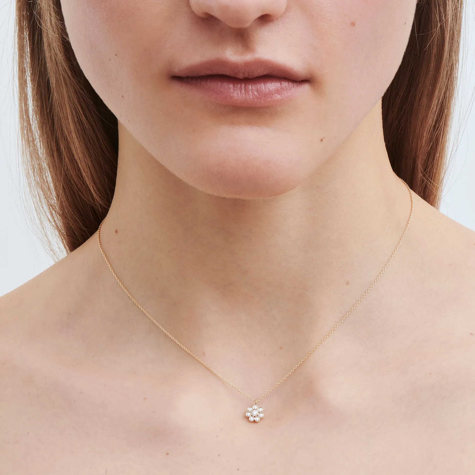 Sophie Bille Brahe - Bellis Simple - Pendant Necklace with Diamonds, 18k Yellow Gold