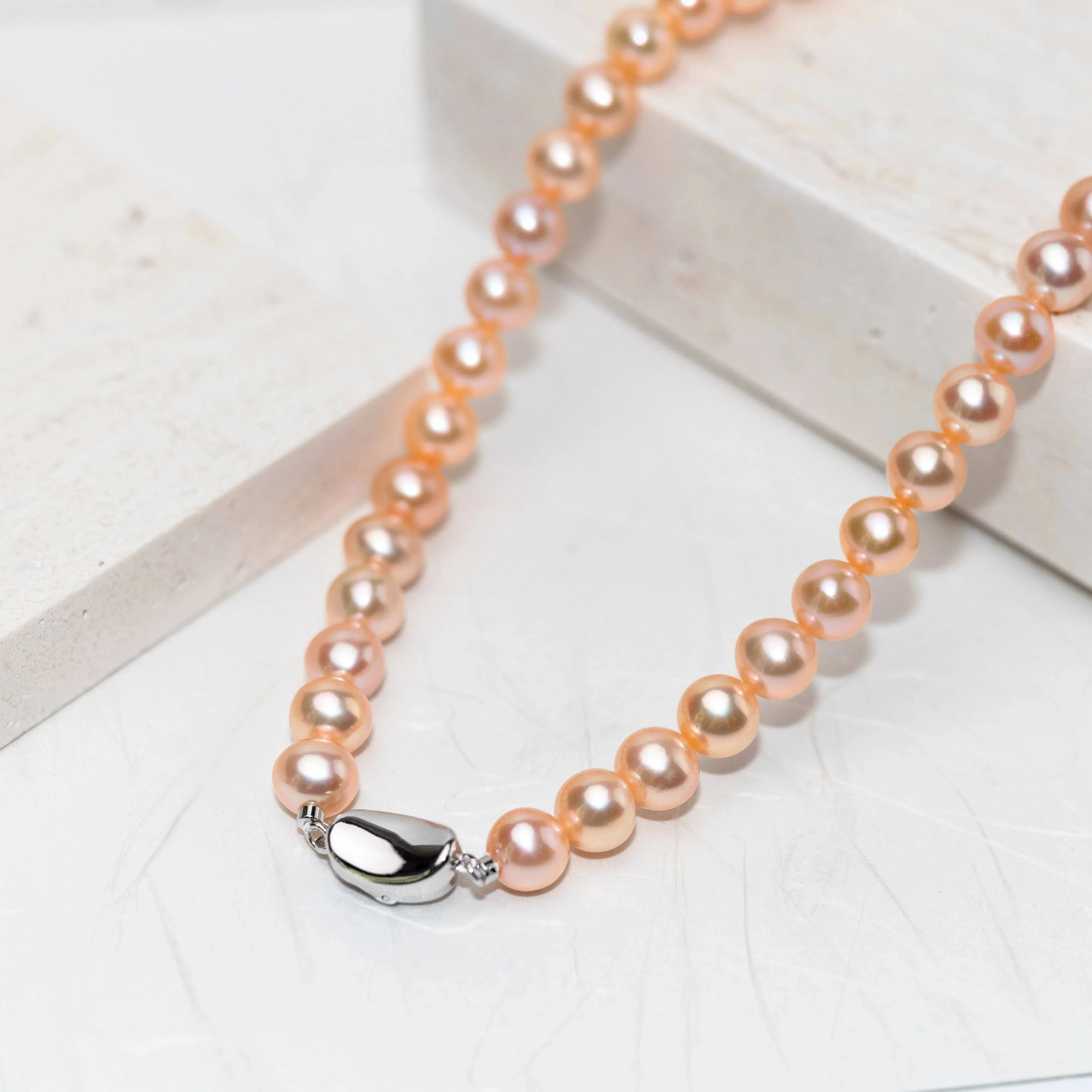 Top Lustre Pink Freshwater Pearl Necklace WN00496