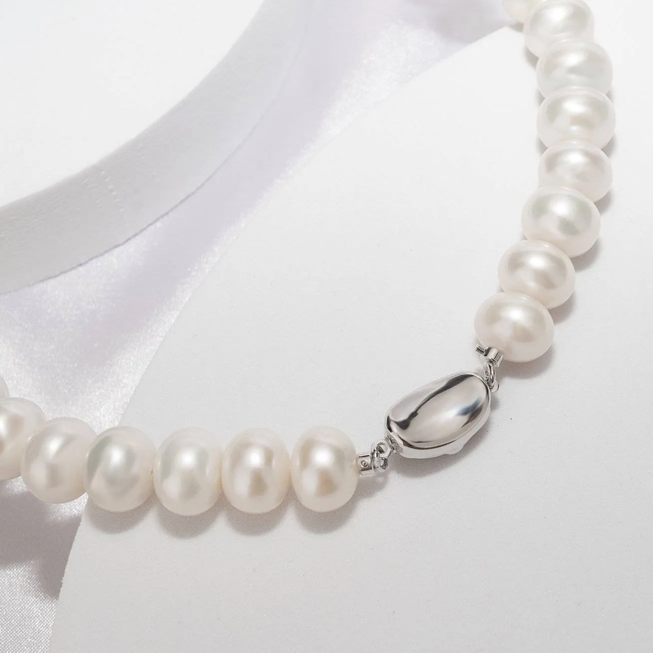 White Freshwater Pearl Necklace WN00485